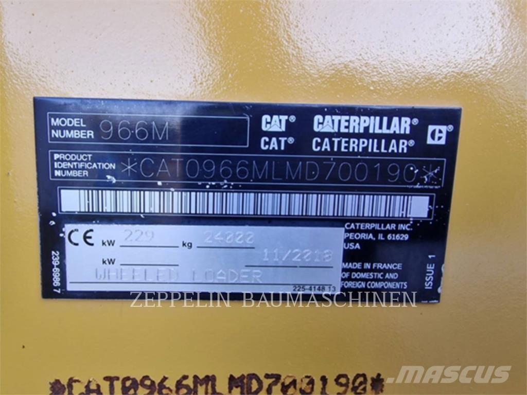 CAT 966M Фронтальні навантажувачі