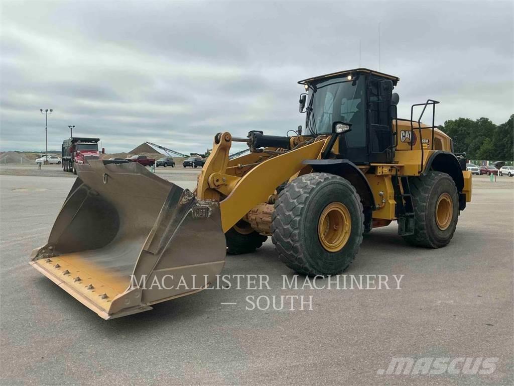 CAT 966M Фронтальні навантажувачі