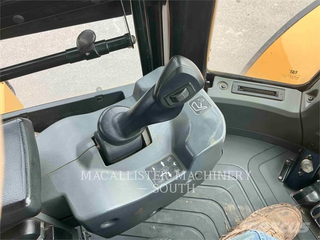 CAT 966M Фронтальні навантажувачі