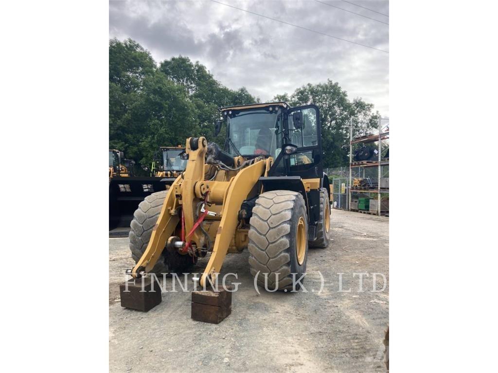 CAT 966M Фронтальні навантажувачі