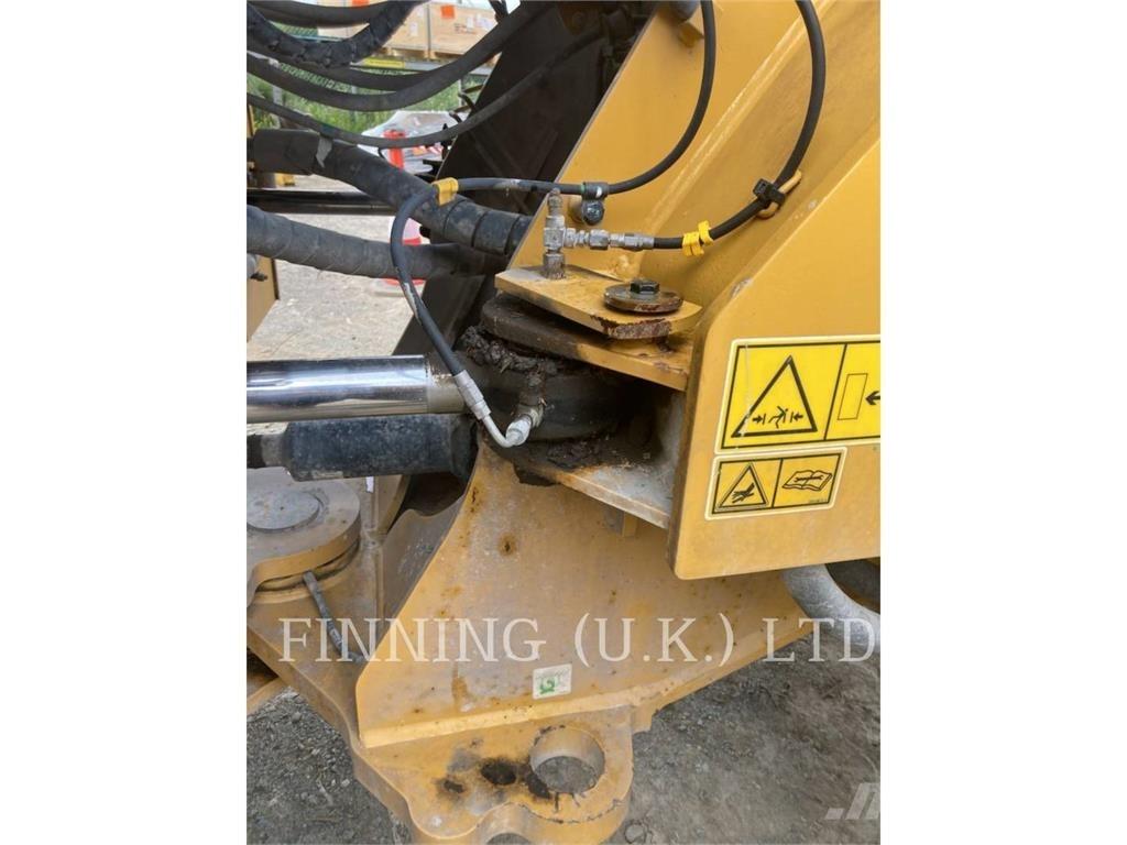 CAT 966M Фронтальні навантажувачі