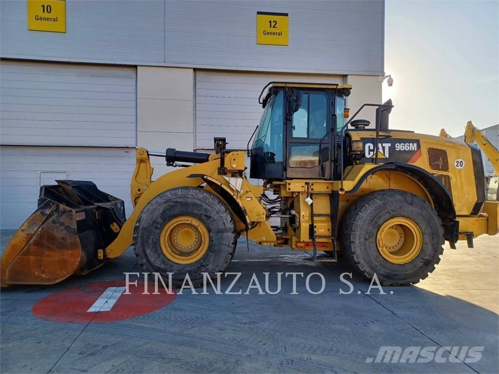CAT 966M Фронтальні навантажувачі