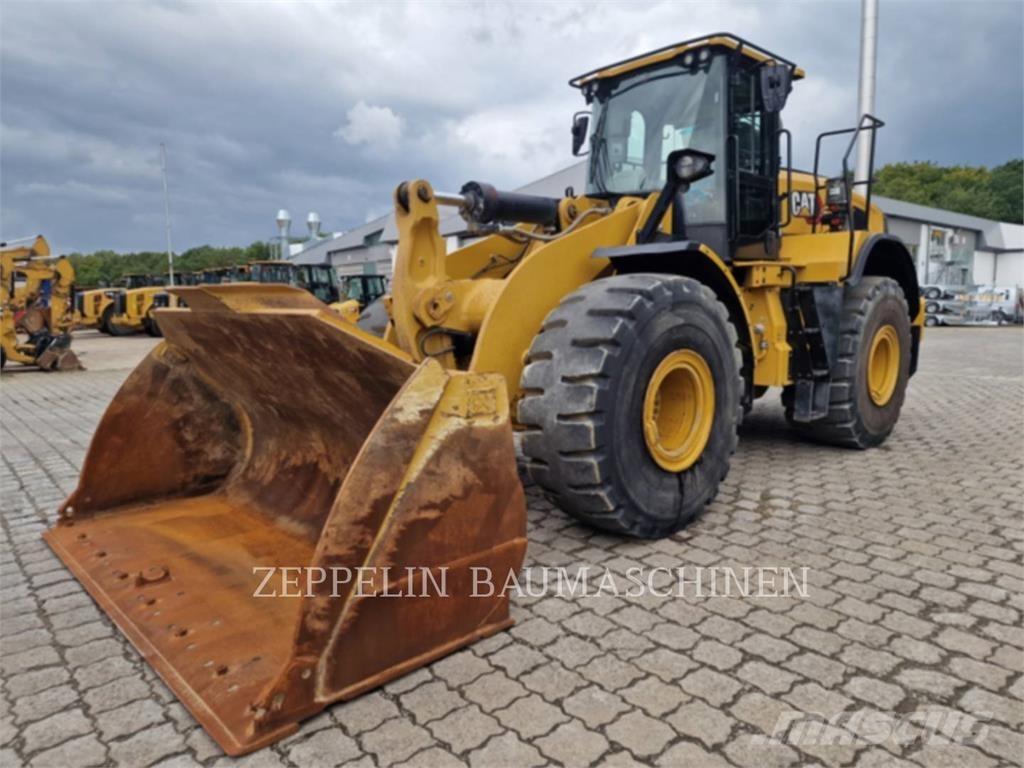 CAT 966M Фронтальні навантажувачі