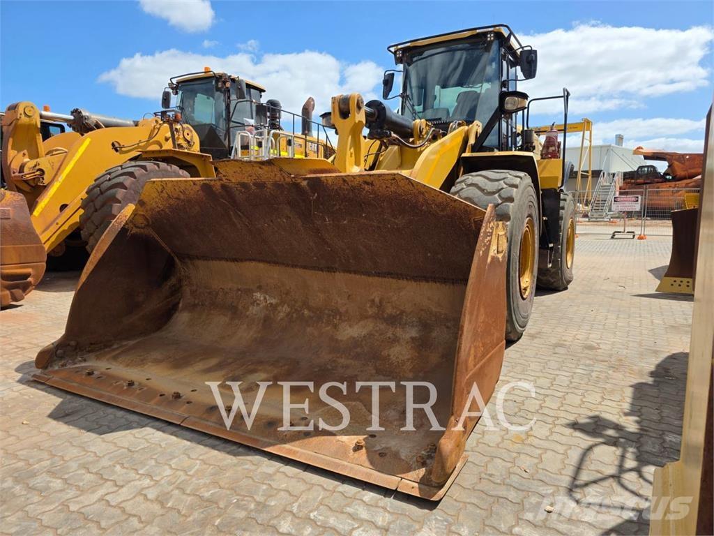 CAT 966M Фронтальні навантажувачі