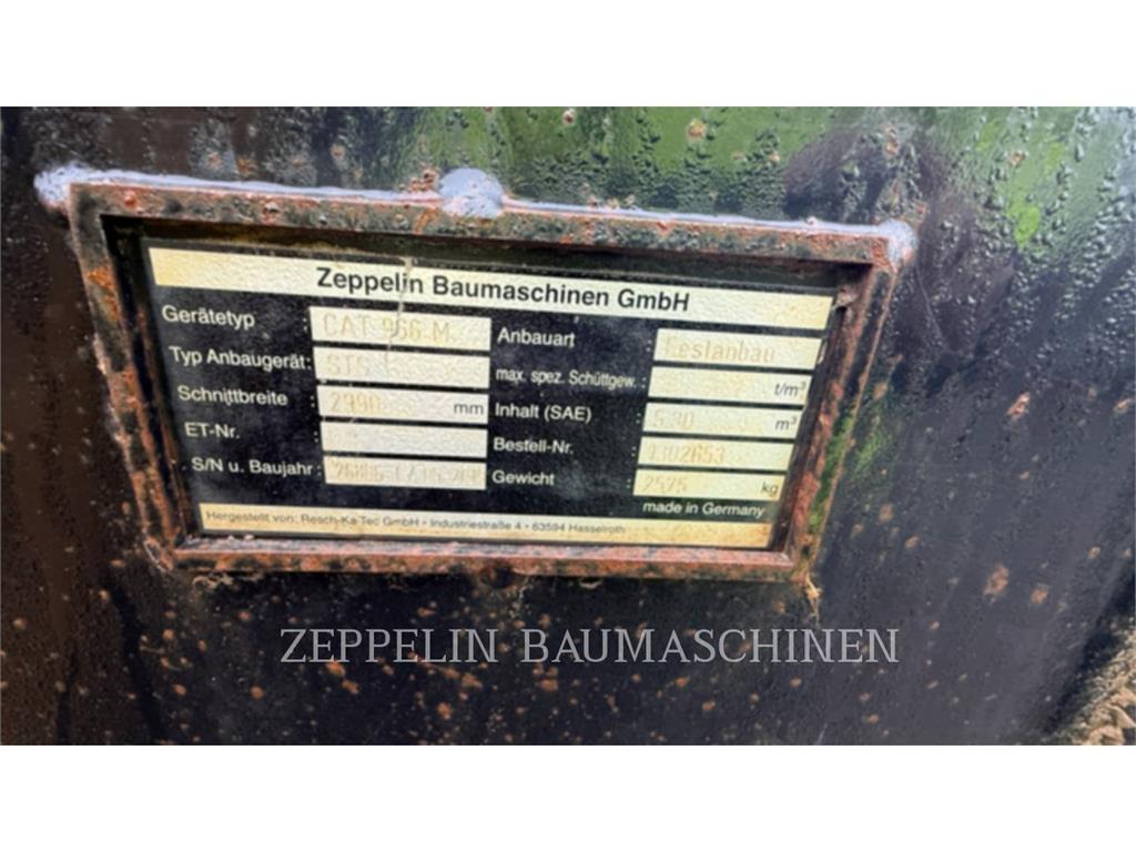 CAT 966M Фронтальні навантажувачі