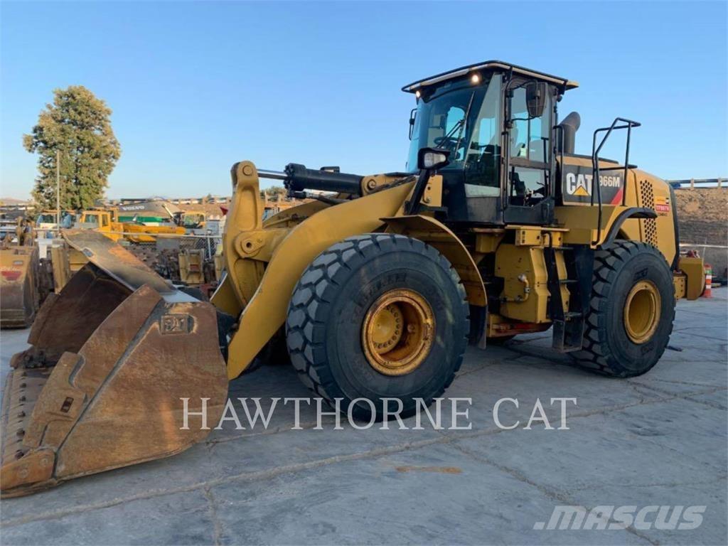 CAT 966M Фронтальні навантажувачі