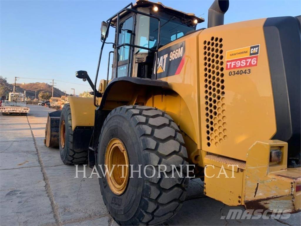 CAT 966M Фронтальні навантажувачі