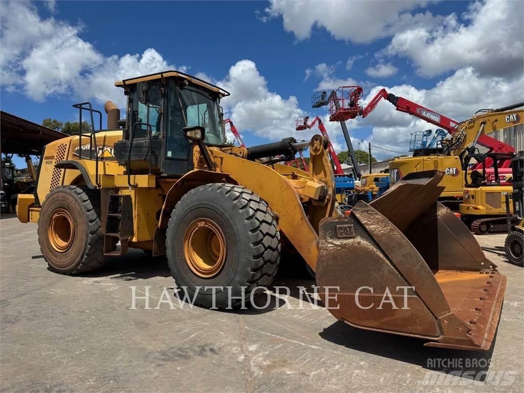 CAT 966M Фронтальні навантажувачі