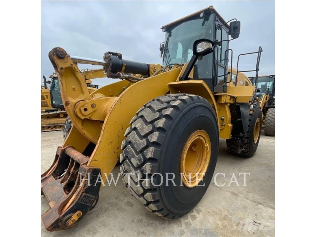 CAT 966M Фронтальні навантажувачі