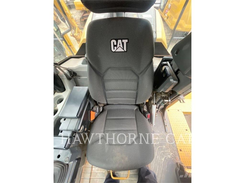 CAT 966M Фронтальні навантажувачі
