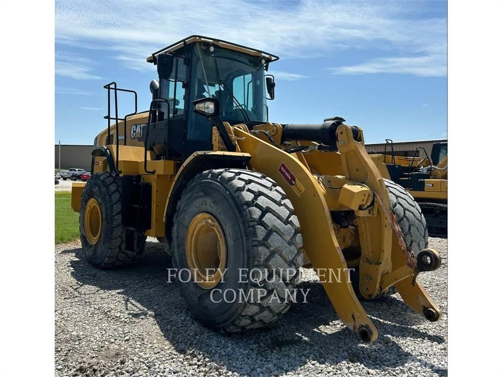CAT 966M Фронтальні навантажувачі