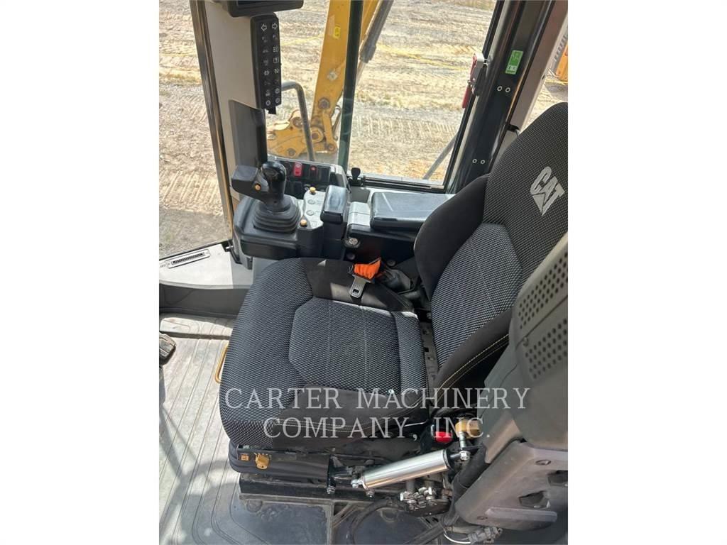 CAT 966M 2V Фронтальні навантажувачі