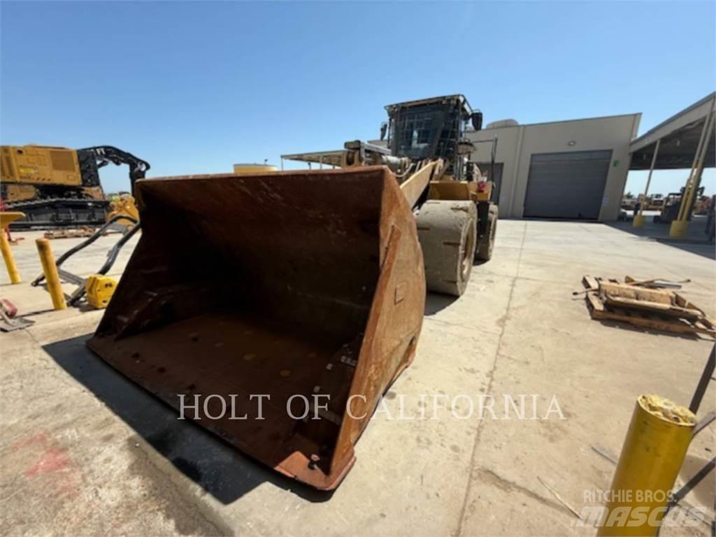 CAT 966M HL Фронтальні навантажувачі