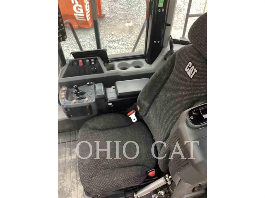 CAT 966M XE Фронтальні навантажувачі