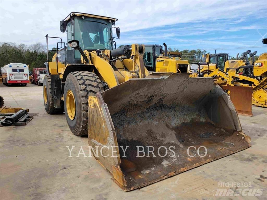 CAT 966M XE Фронтальні навантажувачі
