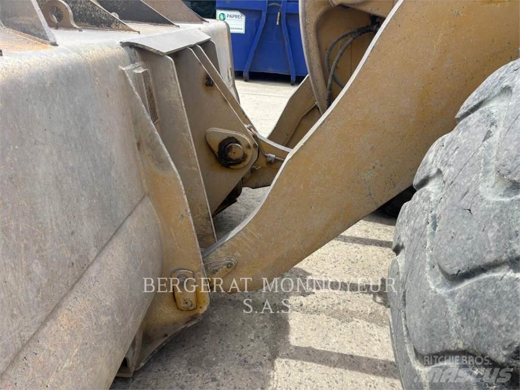 CAT 966M XE Фронтальні навантажувачі