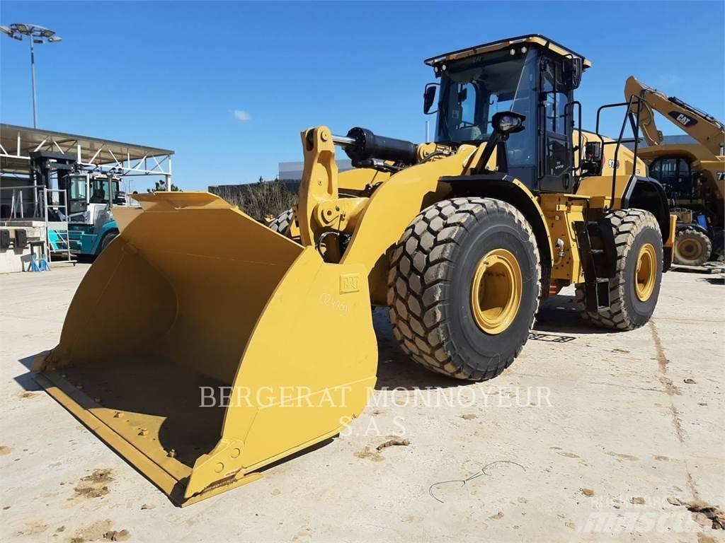 CAT 972 Фронтальні навантажувачі
