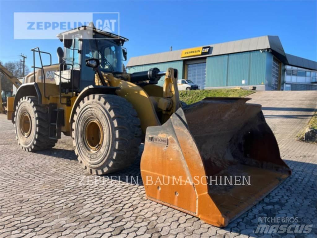 CAT 972 Фронтальні навантажувачі