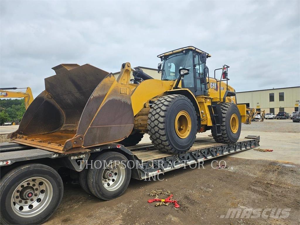 CAT 972 Фронтальні навантажувачі