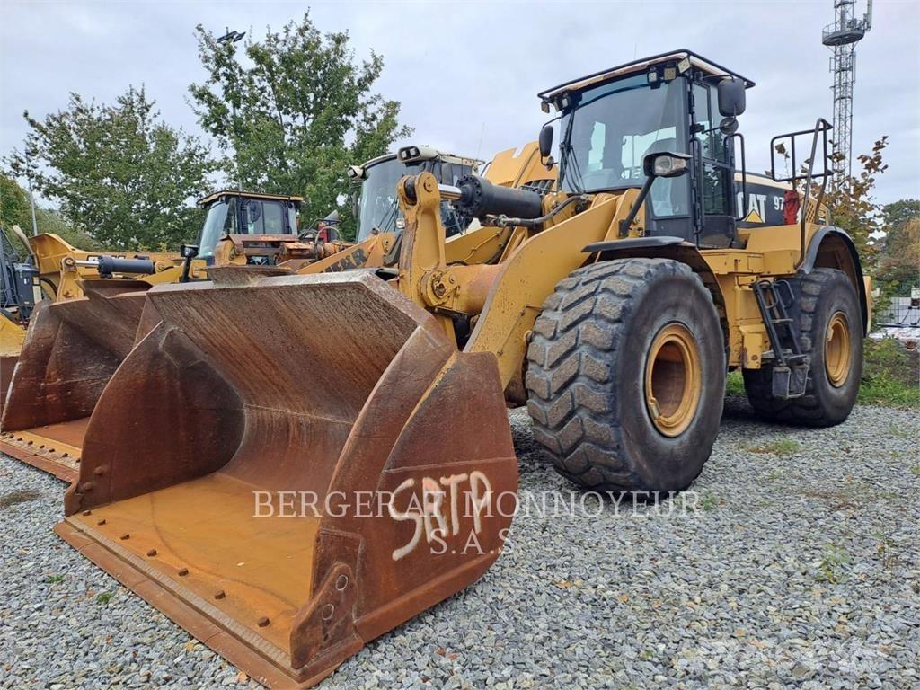 CAT 972K Фронтальні навантажувачі
