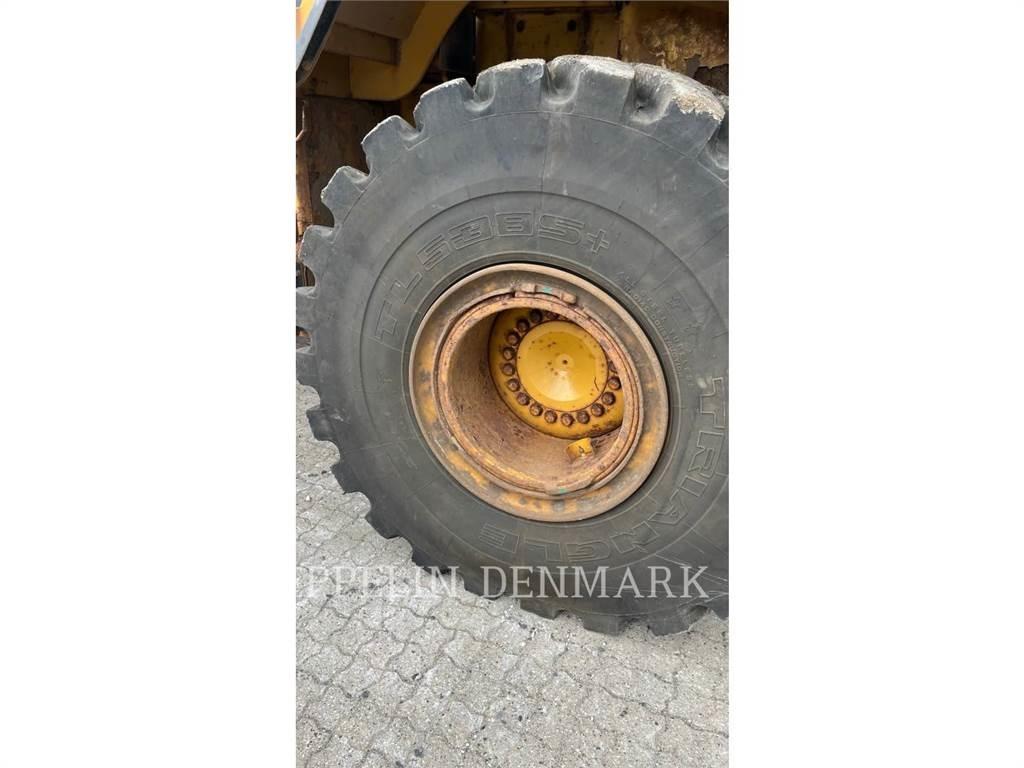 CAT 972K Фронтальні навантажувачі