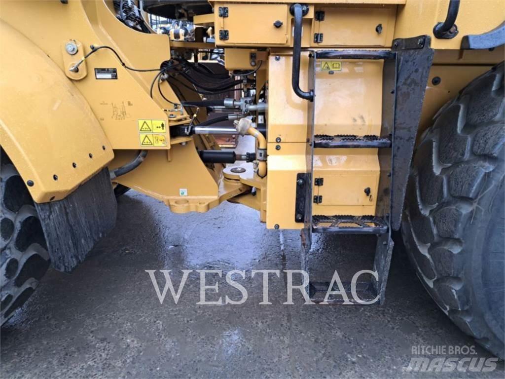 CAT 972M Фронтальні навантажувачі