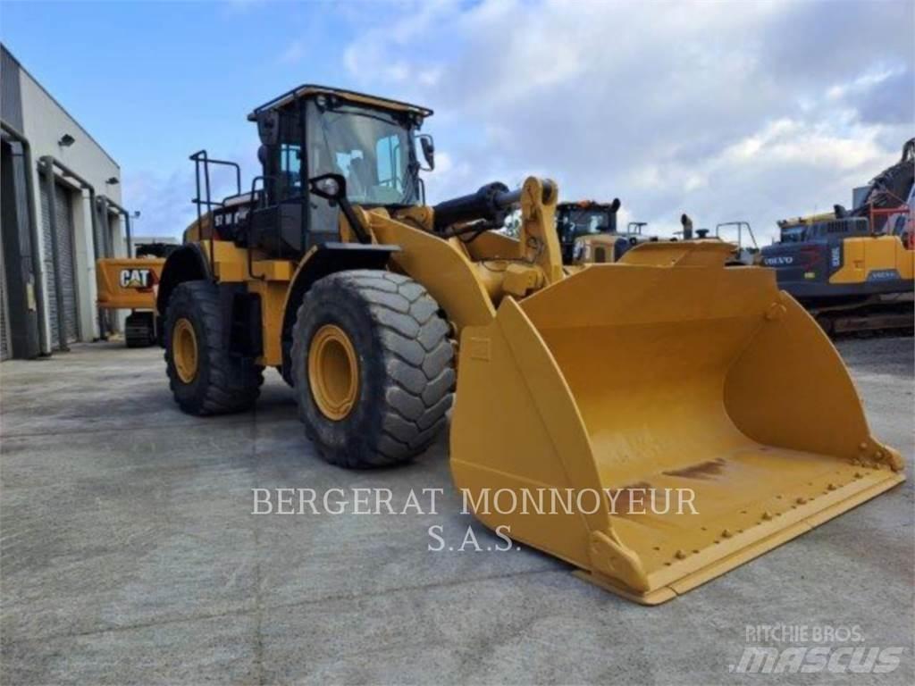 CAT 972M Фронтальні навантажувачі