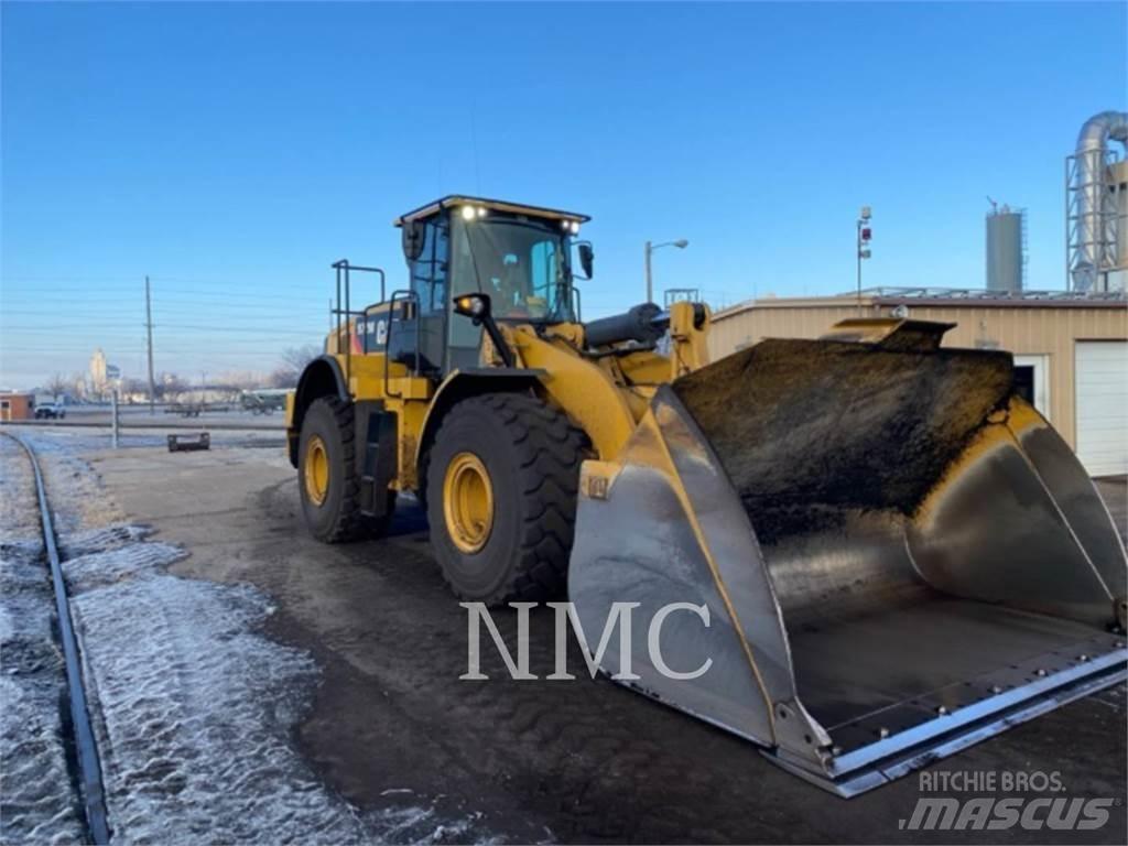 CAT 972M Фронтальні навантажувачі