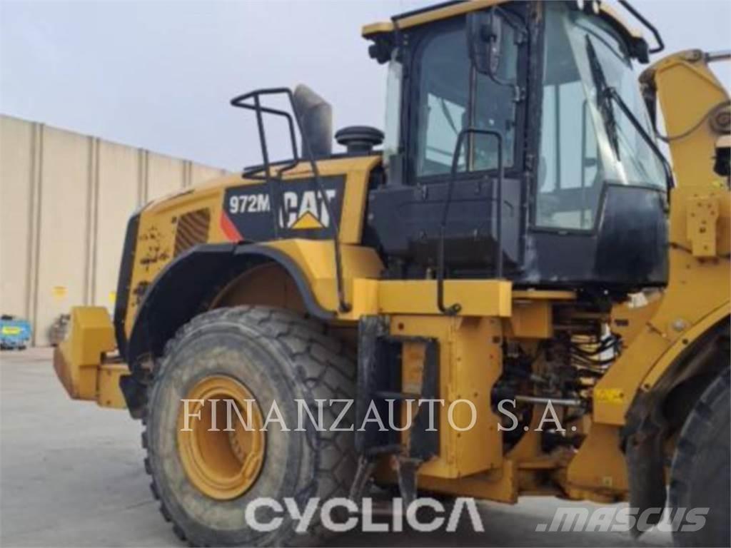CAT 972M Фронтальні навантажувачі