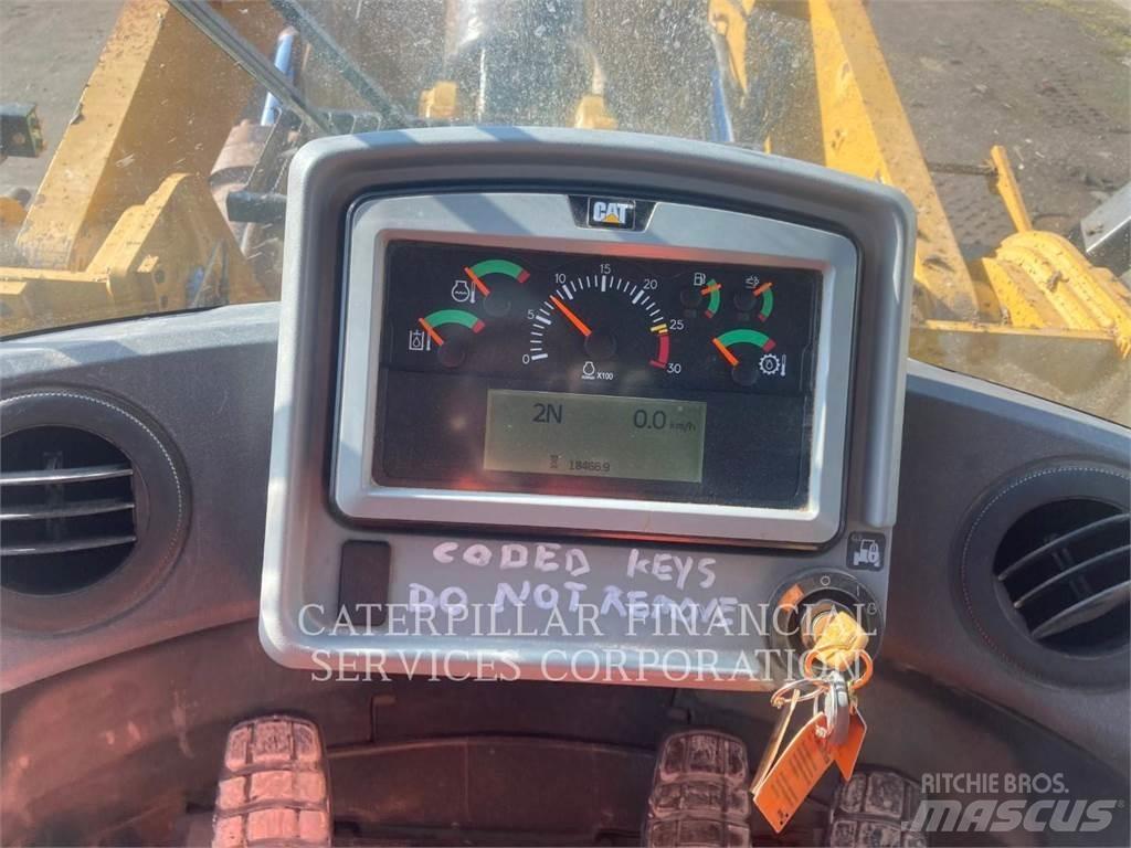 CAT 972M Фронтальні навантажувачі