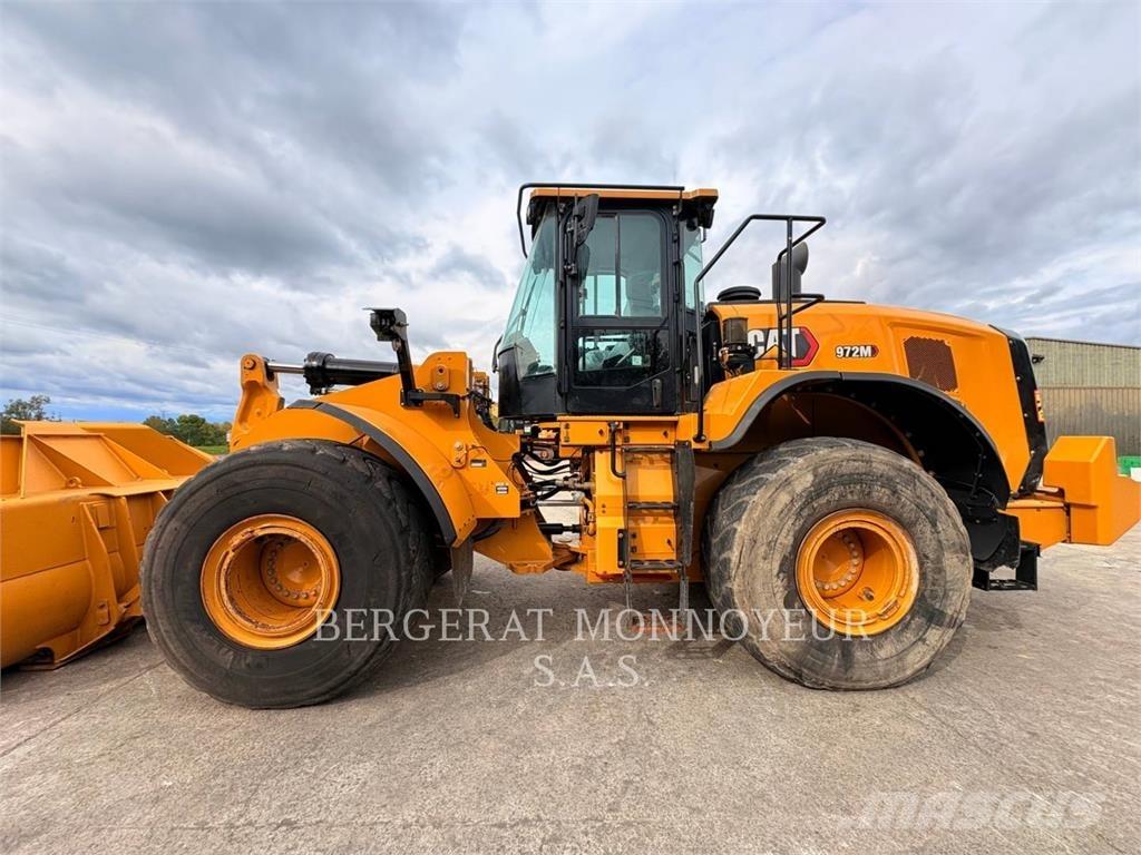 CAT 972M Фронтальні навантажувачі