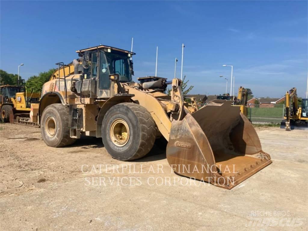 CAT 972M Фронтальні навантажувачі
