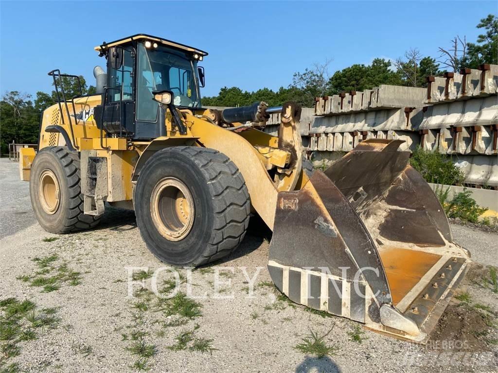 CAT 972M Фронтальні навантажувачі