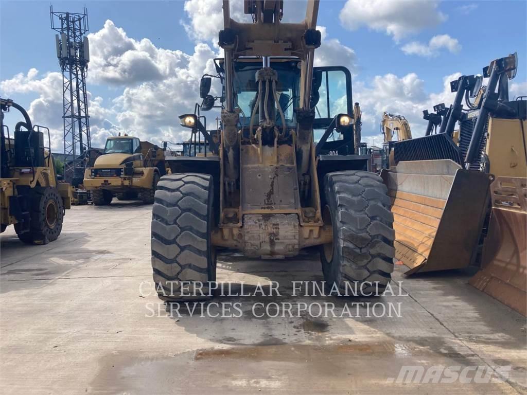 CAT 972M Фронтальні навантажувачі