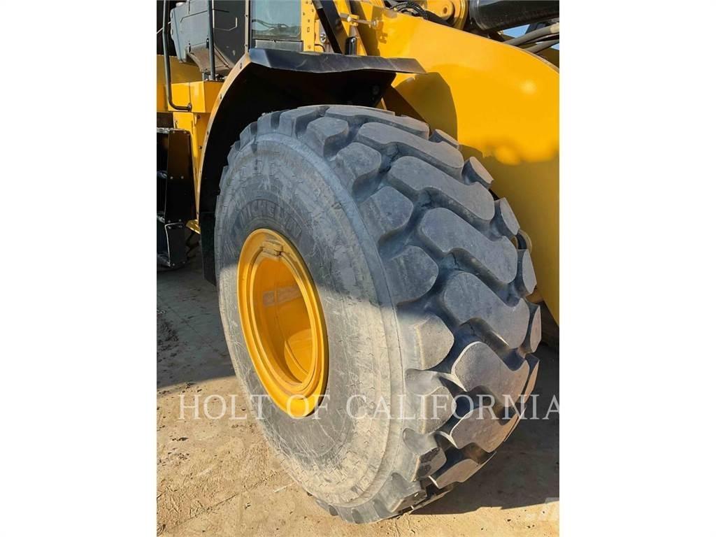 CAT 972M Фронтальні навантажувачі