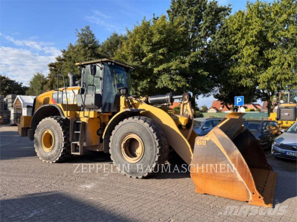 CAT 972M Фронтальні навантажувачі