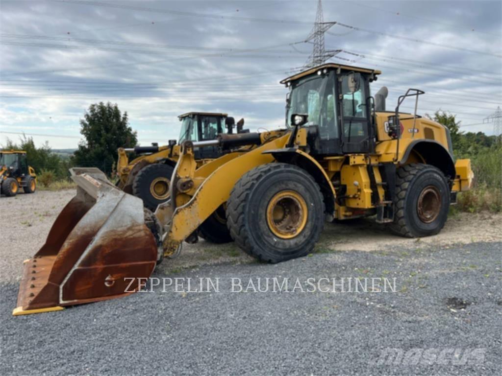 CAT 972M Фронтальні навантажувачі