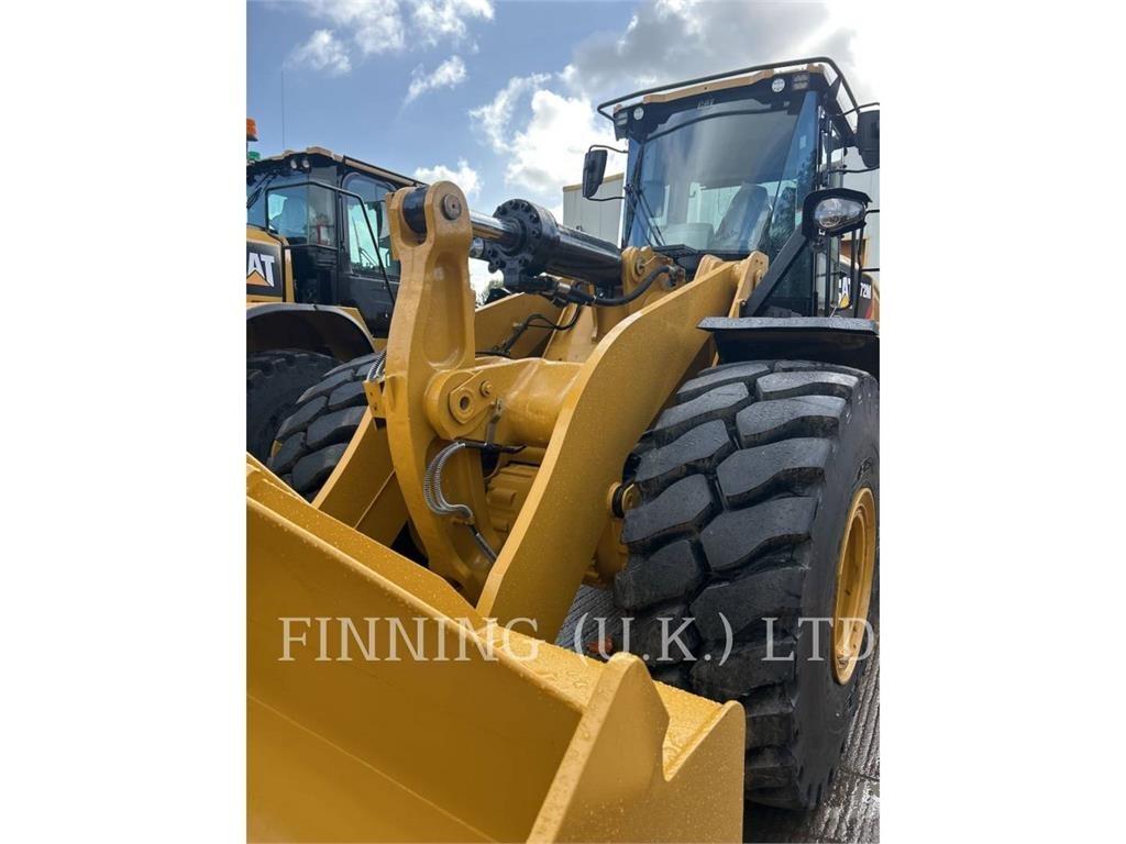 CAT 972M Фронтальні навантажувачі