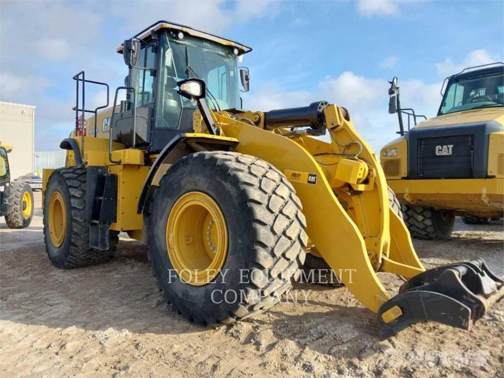 CAT 972M Фронтальні навантажувачі