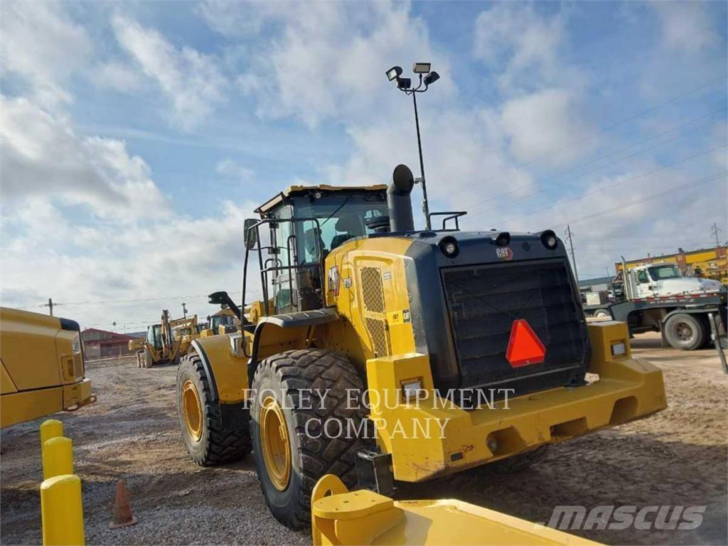 CAT 972M Фронтальні навантажувачі