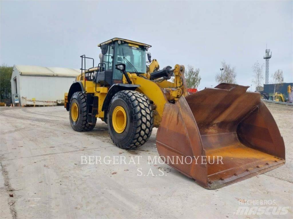 CAT 972M XE Фронтальні навантажувачі