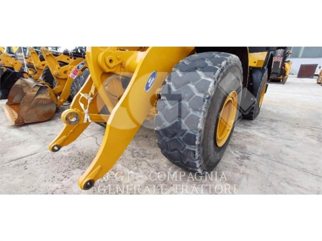 CAT 972M XE Фронтальні навантажувачі