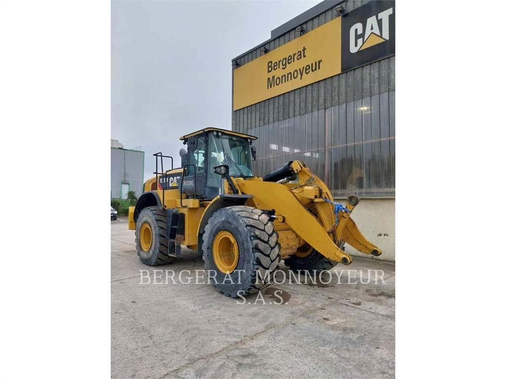 CAT 972M XE Фронтальні навантажувачі
