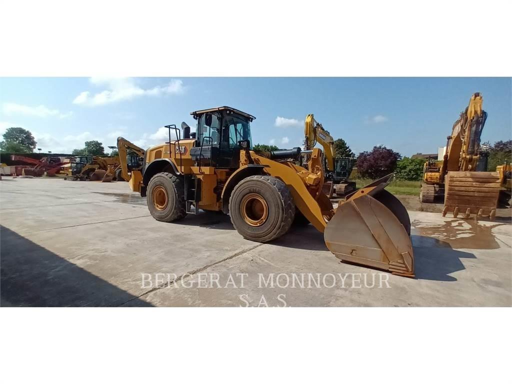CAT 972M XE Фронтальні навантажувачі