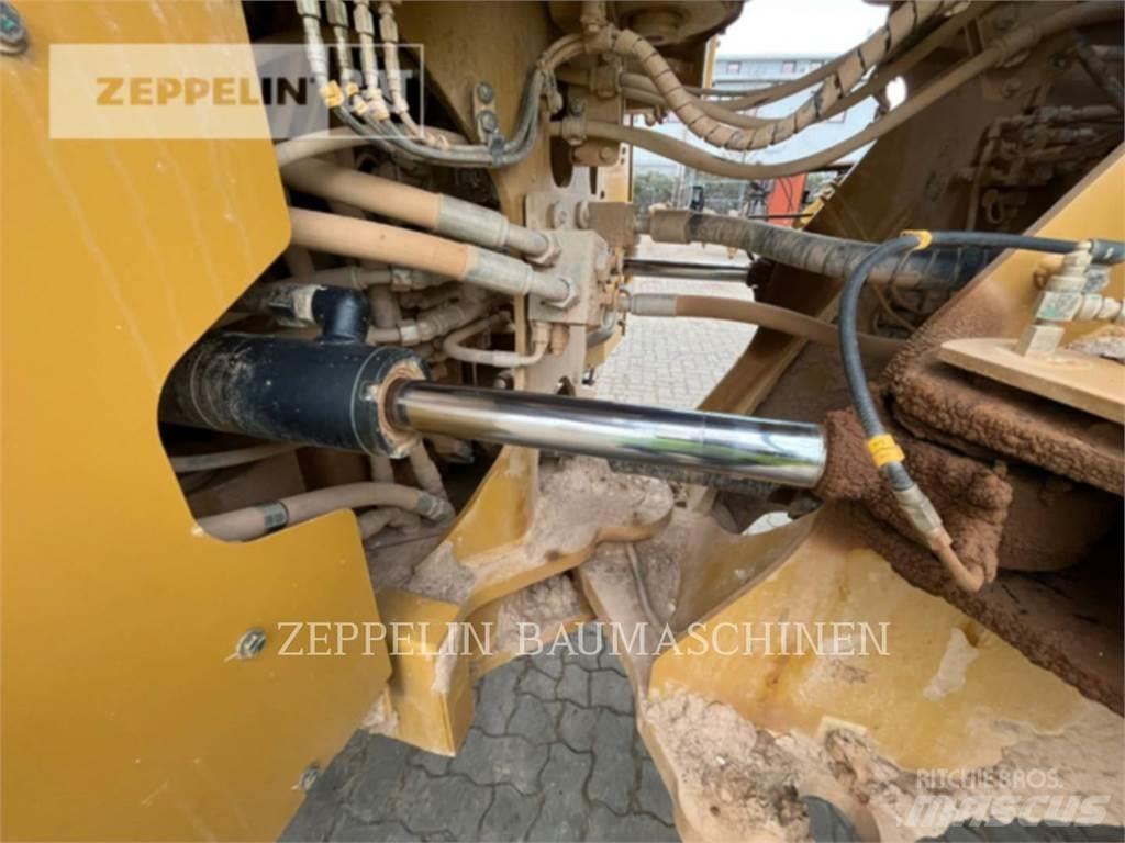 CAT 972MXE Фронтальні навантажувачі