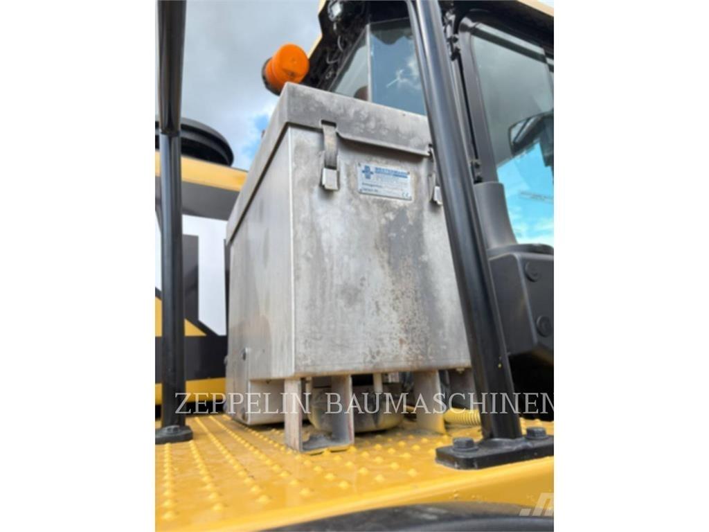 CAT 972MXE Фронтальні навантажувачі