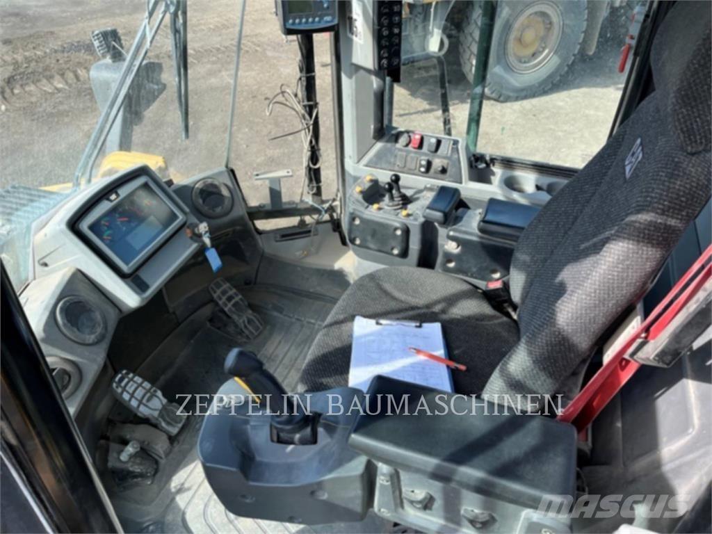 CAT 972MXE Фронтальні навантажувачі