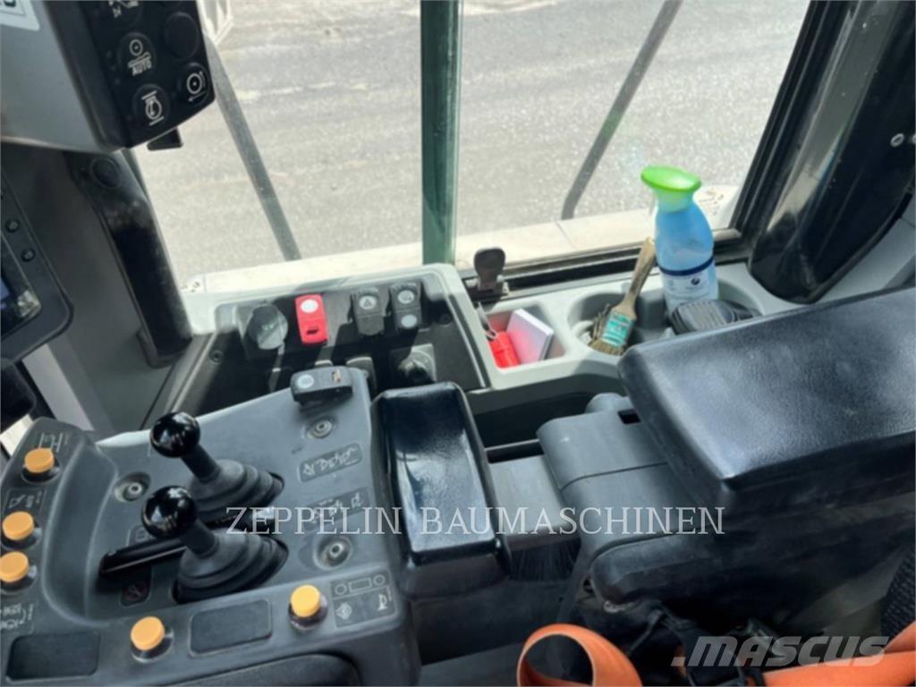 CAT 972MXE Фронтальні навантажувачі