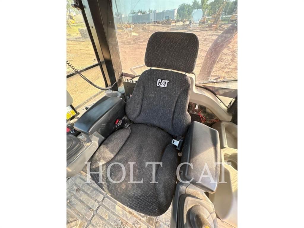 CAT 973K Гусеничні вантажники