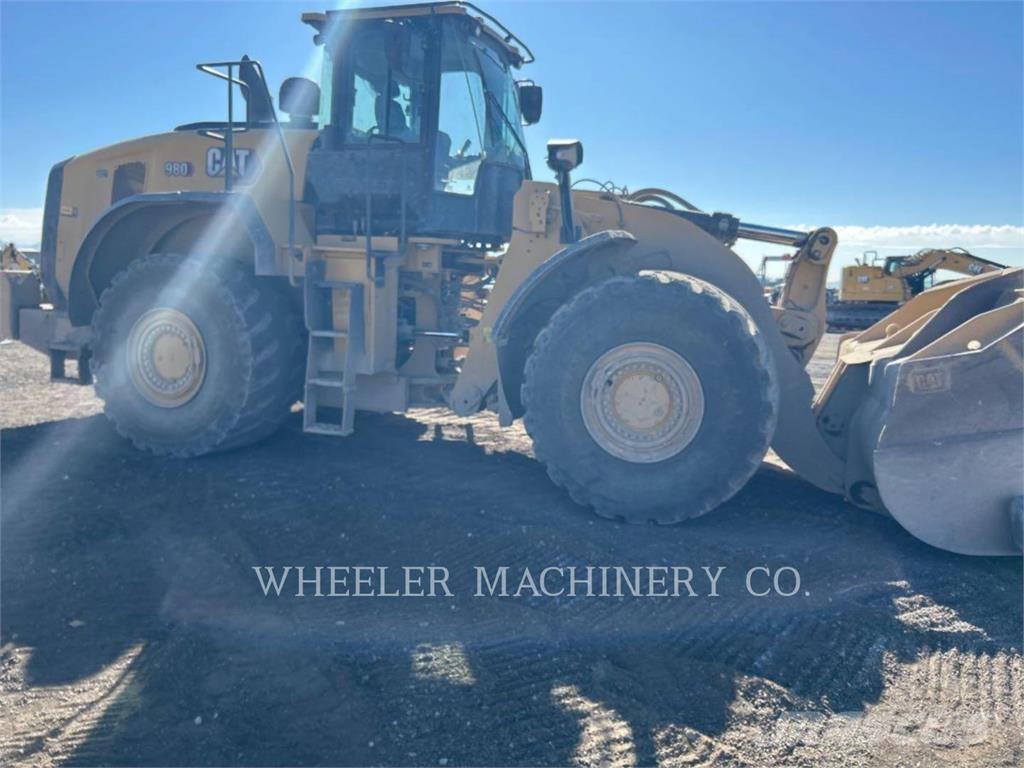 CAT 980 Фронтальні навантажувачі